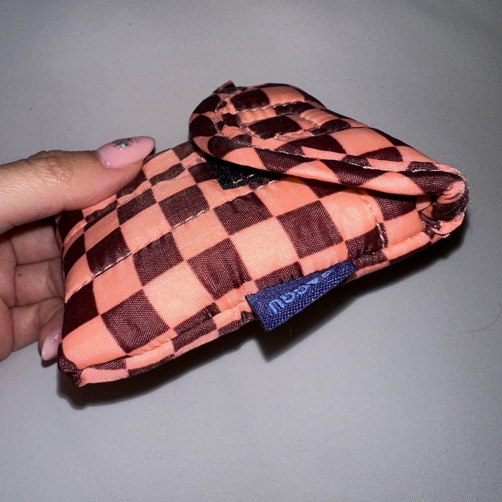NWOT BAGGU Puffy AirPods Case: Pink Brown Check